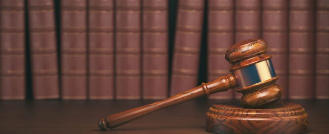 Paralegal vs lawyer Ontario differences authorized scope and cost comparison