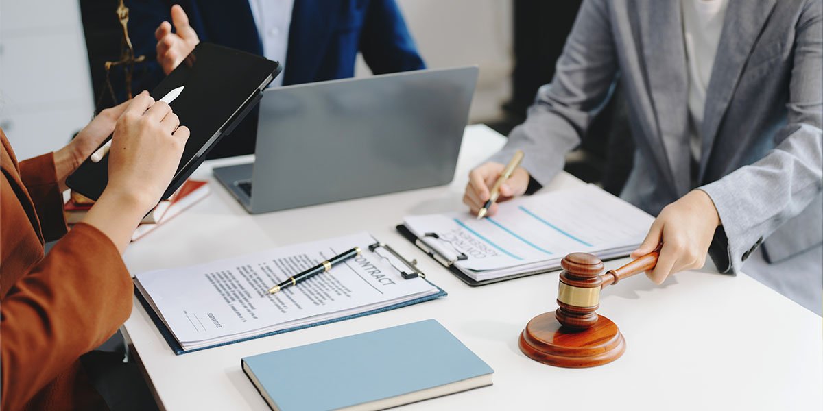 What to Expect at Your First Paralegal Consultation - Image 1